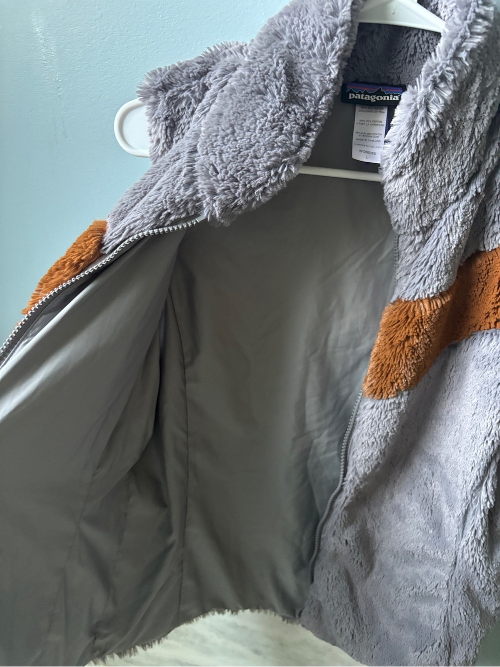 Patagonia Pelage Vest with Brown Chevron Accent women’s large - Picture 5 of 6